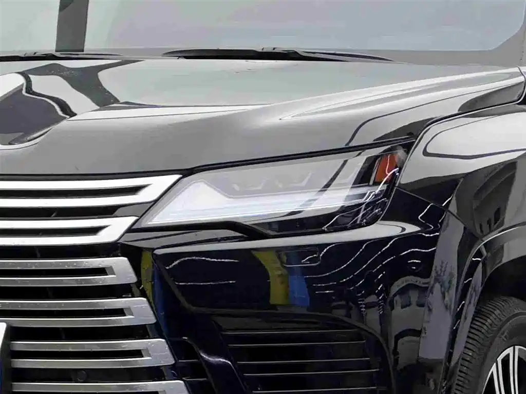 Lexus LX 2025 700h Boundary Edition фото 3