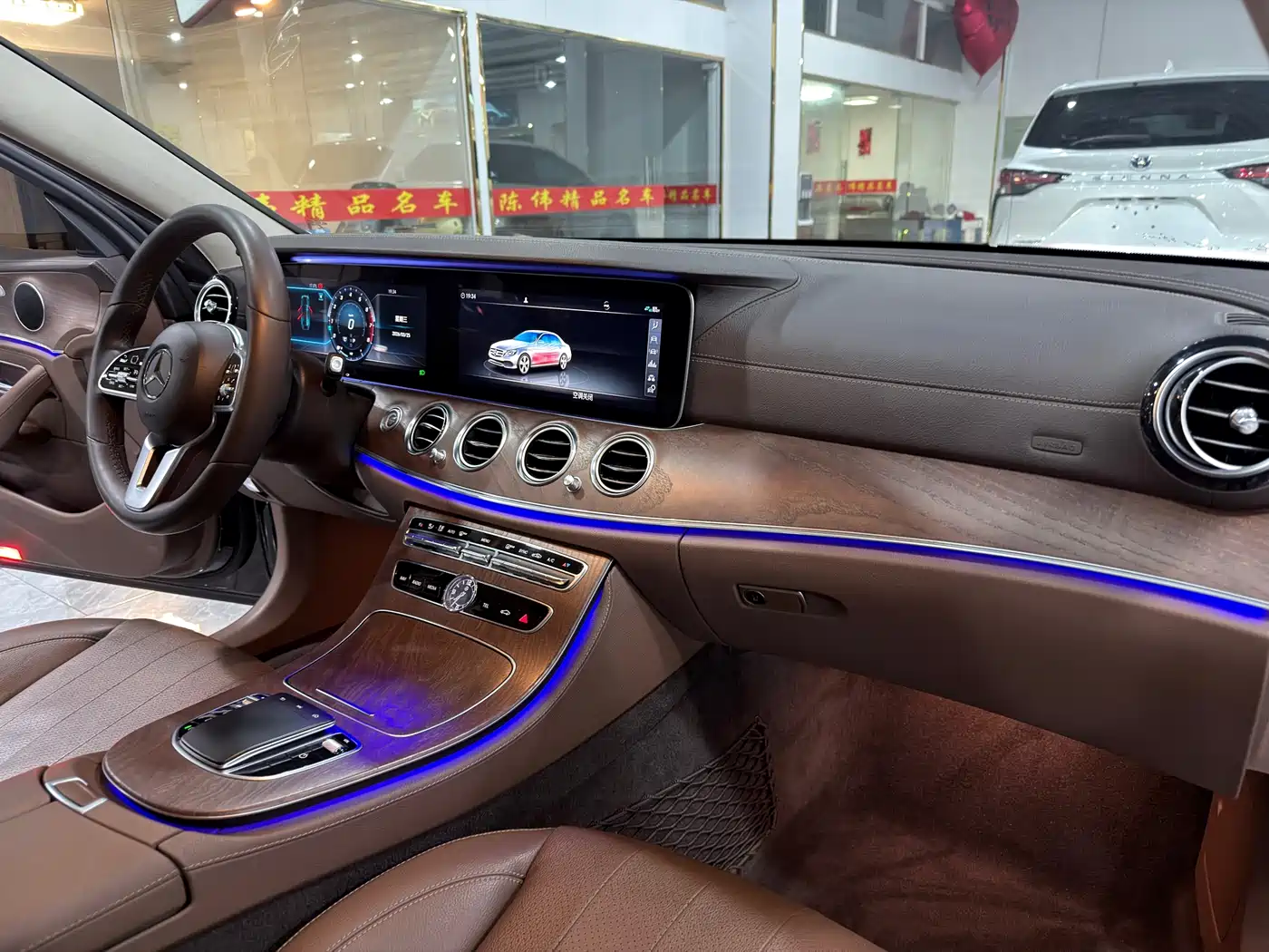 Mercedes-Benz E-Class 2019 E 300 L Fashion фото 11