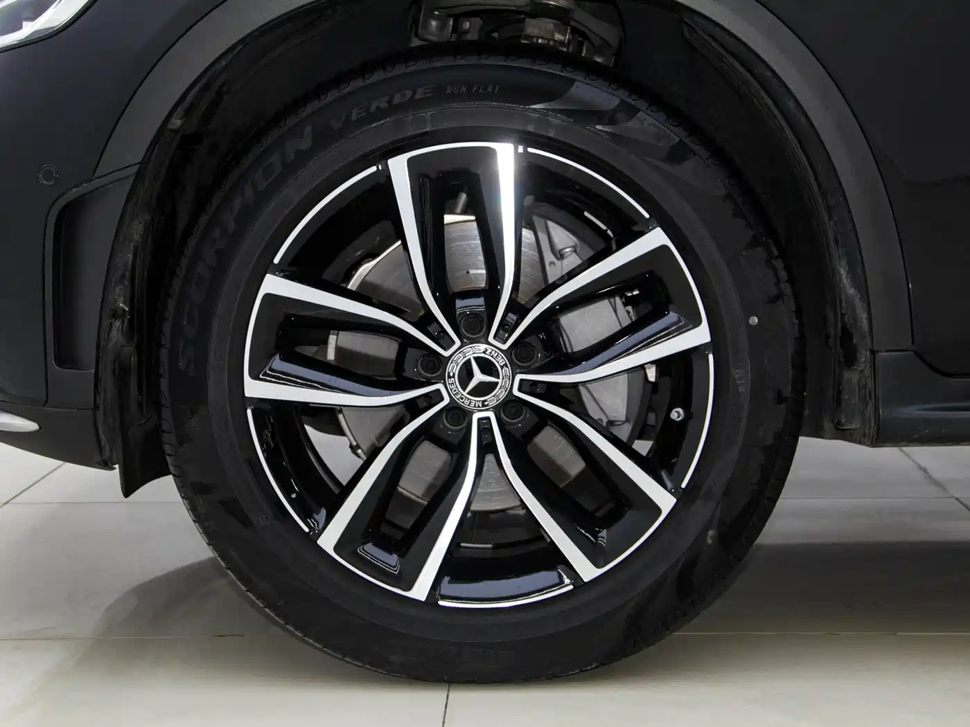 Mercedes-Benz GLC 2022 Model GLC 300 L 4MATIC Dynamic Edition фото 16