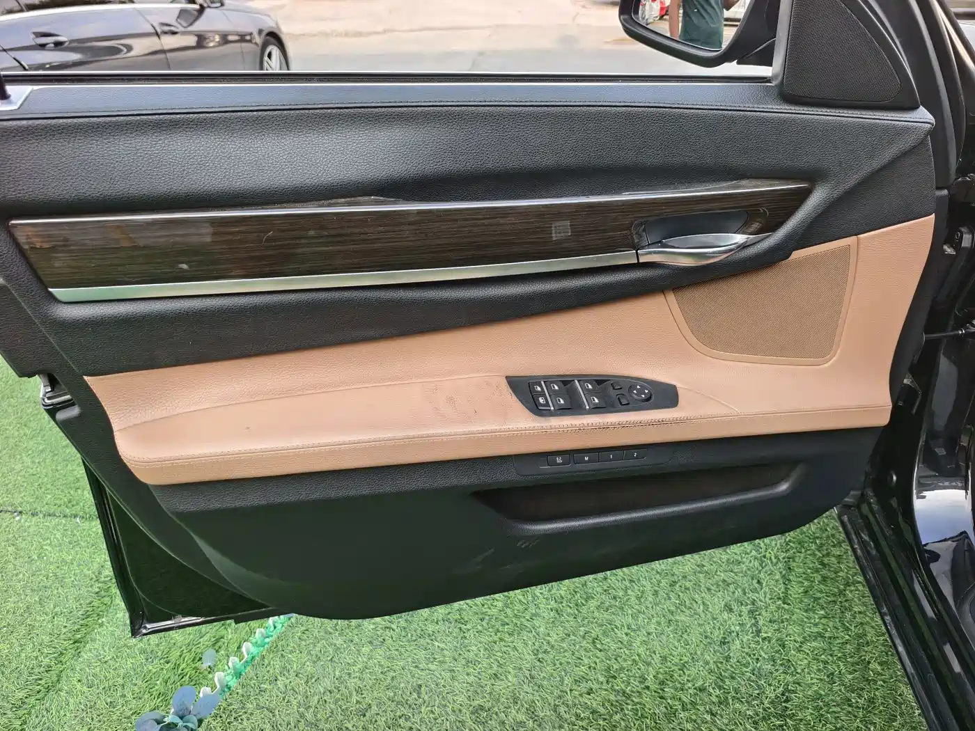 BMW 7 Series 2012 2011 730Li Elegance