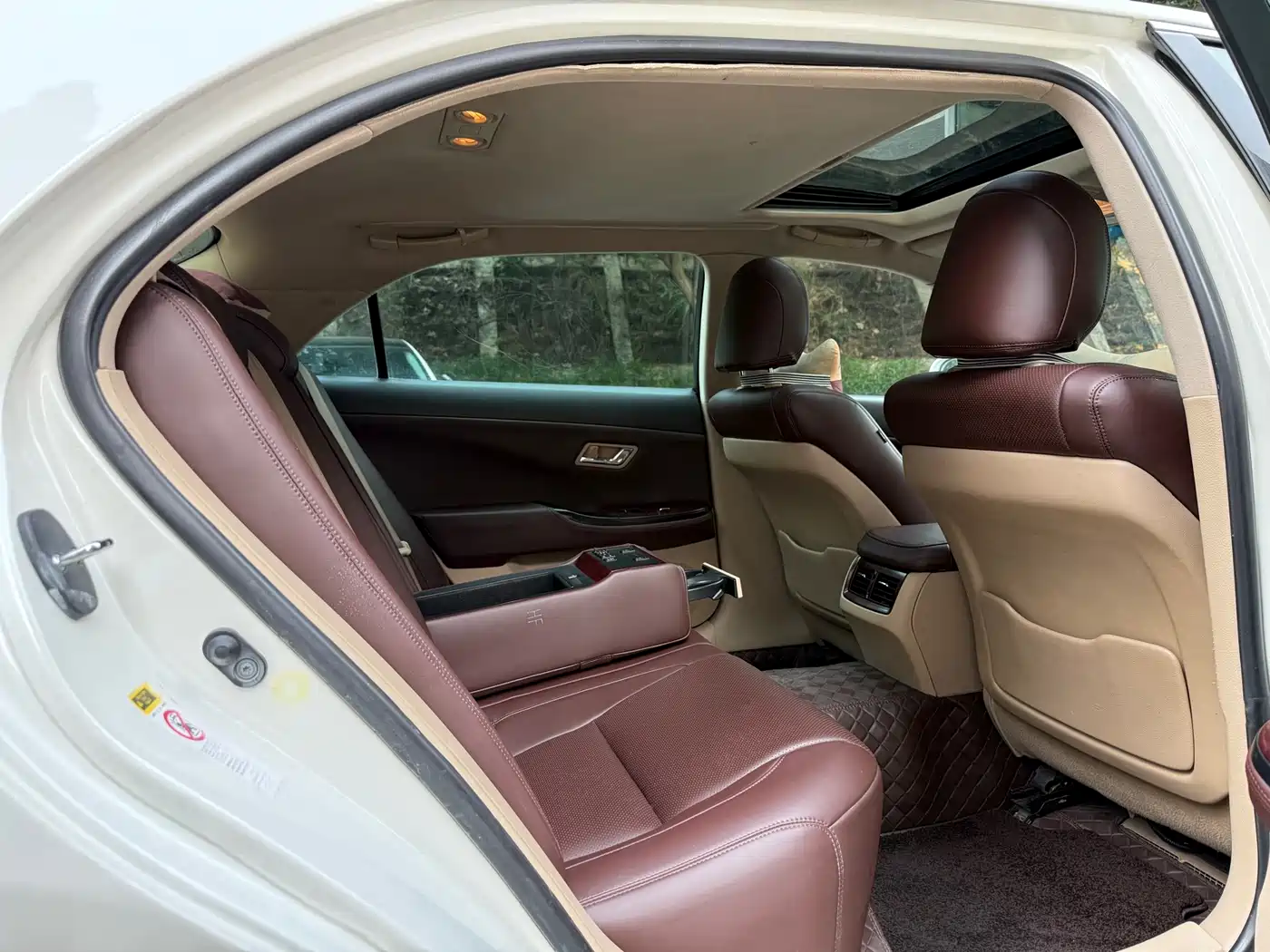 Toyota Crown 2010 3.0L Royal Saloon фото 14