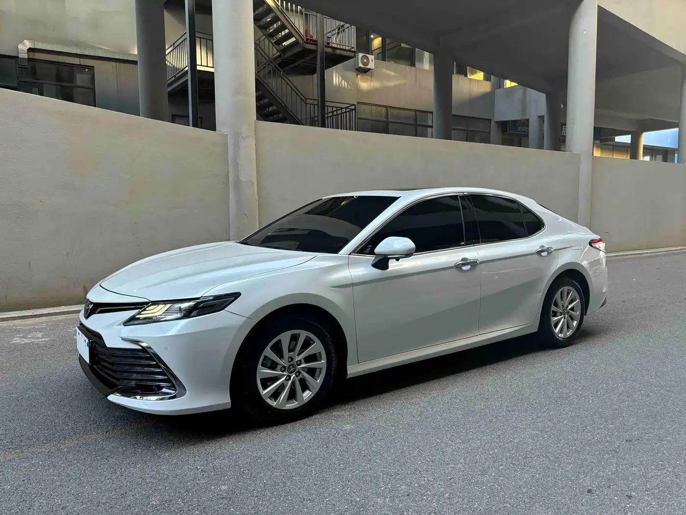 Toyota Camry 2022 2.0GVP Leading Edition