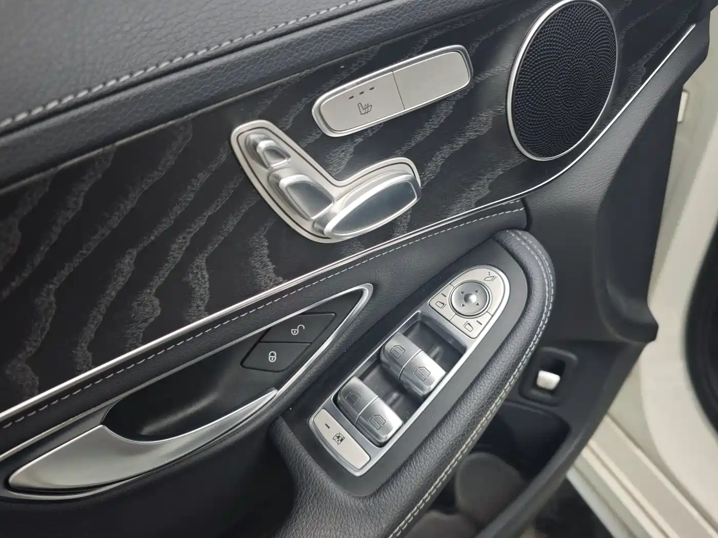 Mercedes-Benz C-Class 2016 C 200 L Sport фото 8