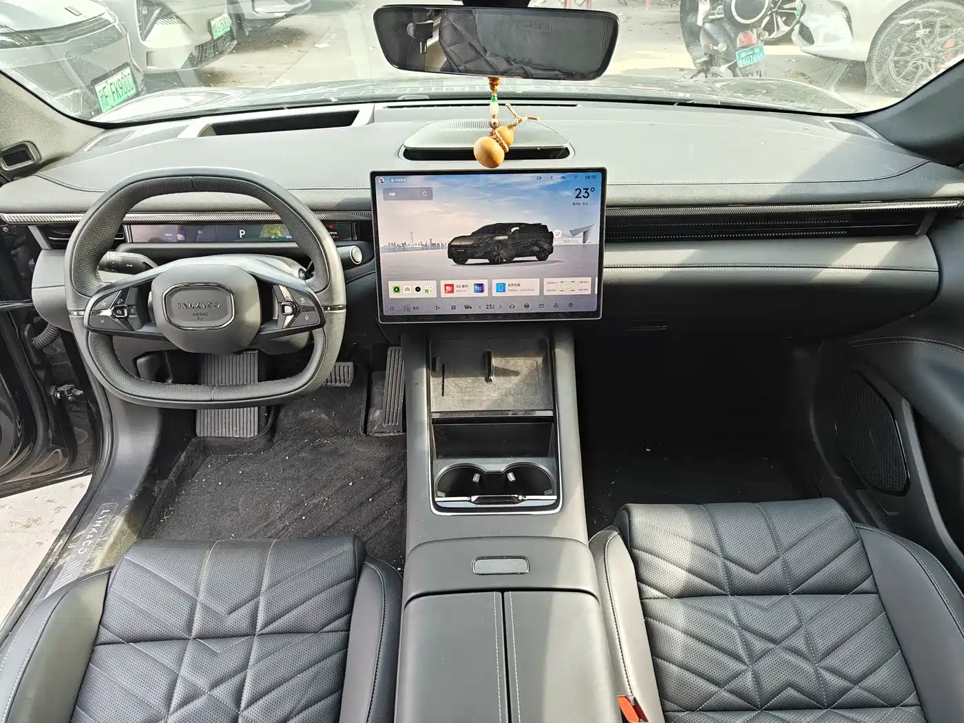 Lynk & Co 10 EM-P 2025 Model 120km Base Version фото 6