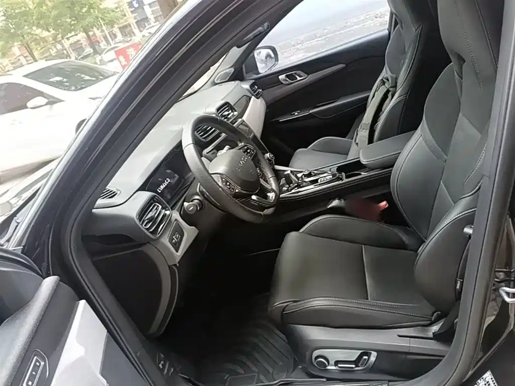 Lynk & Co 03 2021 2.0TD Auto Jin Champion Edition фото 15