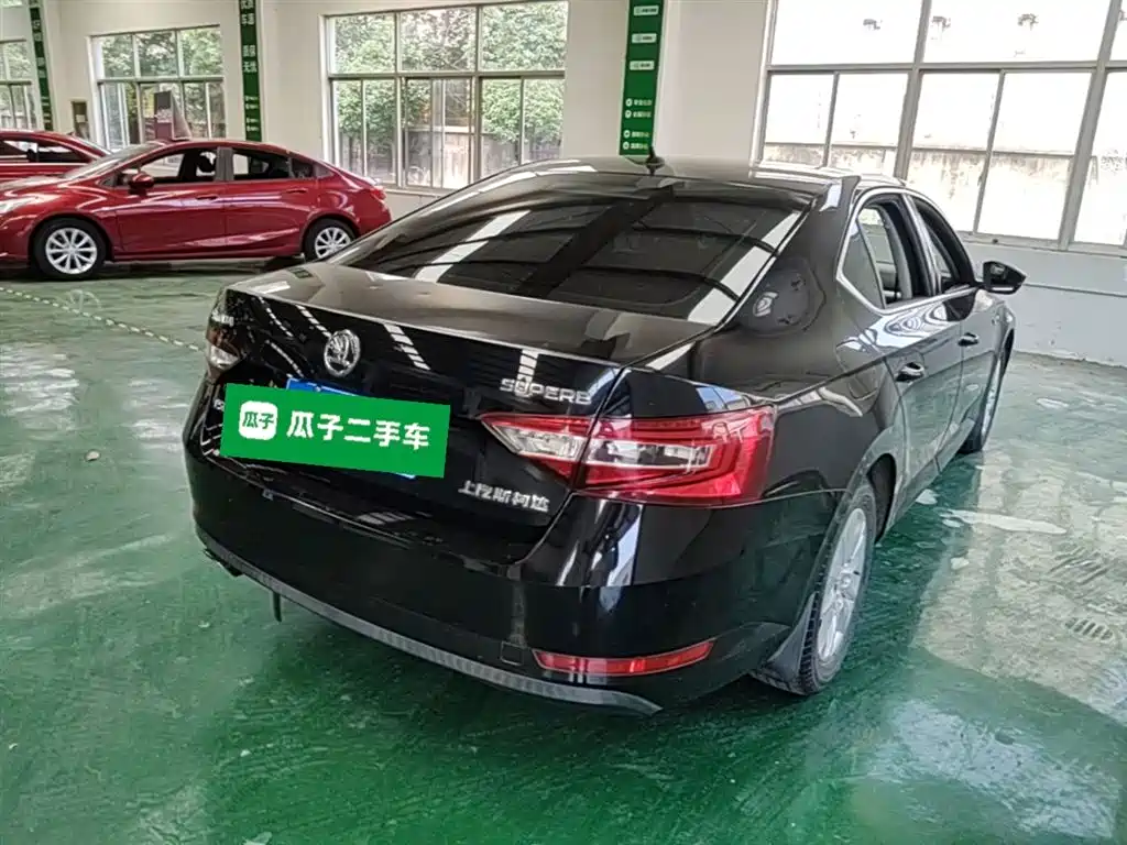 Škoda Superb 2018 TSI280 DSG Standard Version China VI фото 7