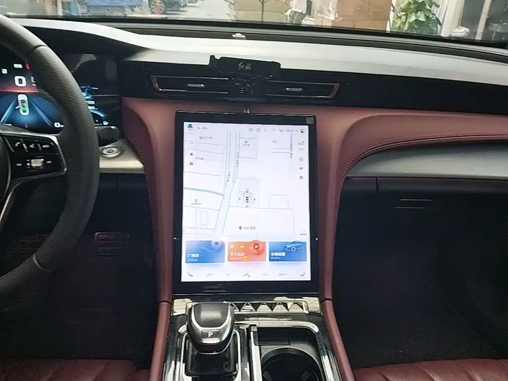 Hongqi H5 2023 2.0T Auto Smart Connect Flag Comfort фото 9