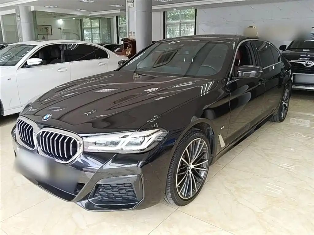 BMW 5 Series 2022 Facelift 530Li Leading M Sport Package фото 2