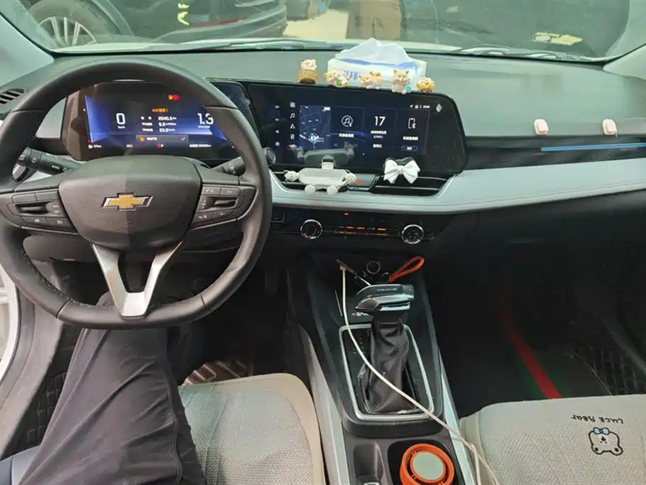 CHEVROLET CRUZE