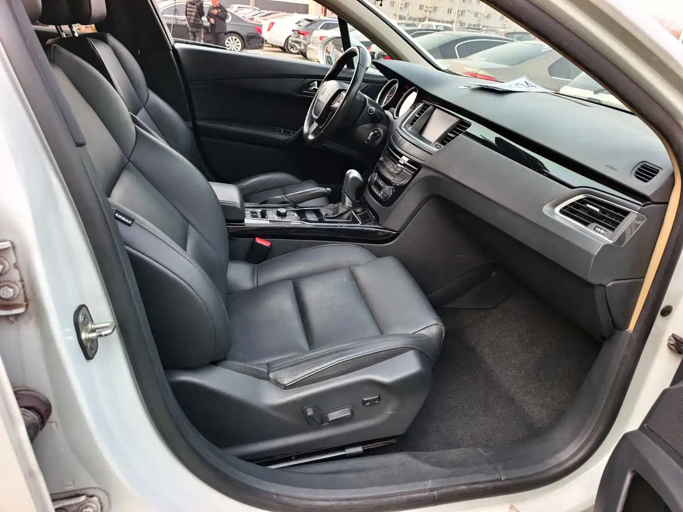 Peugeot 508 2012 2.3L Automatic Smart Edition фото 18