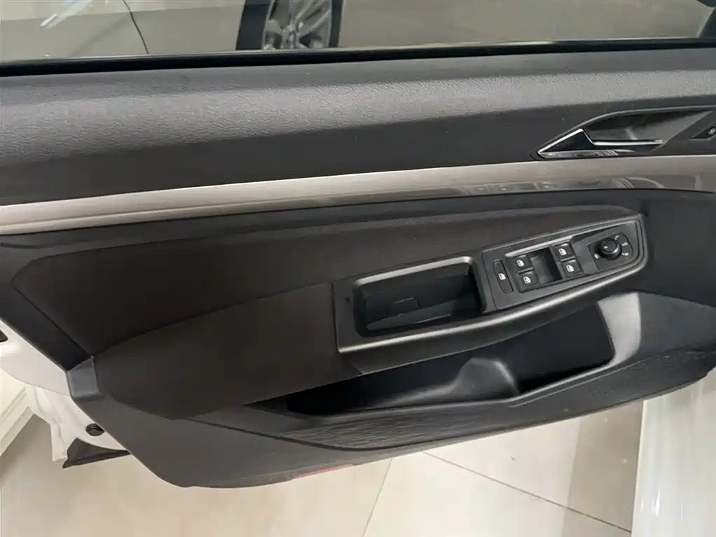 Volkswagen Bora 2021 1.5L Manual Fashion Smart Edition фото 16