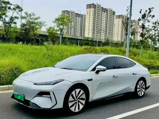 Geely Galaxy Galaxy E8 2024