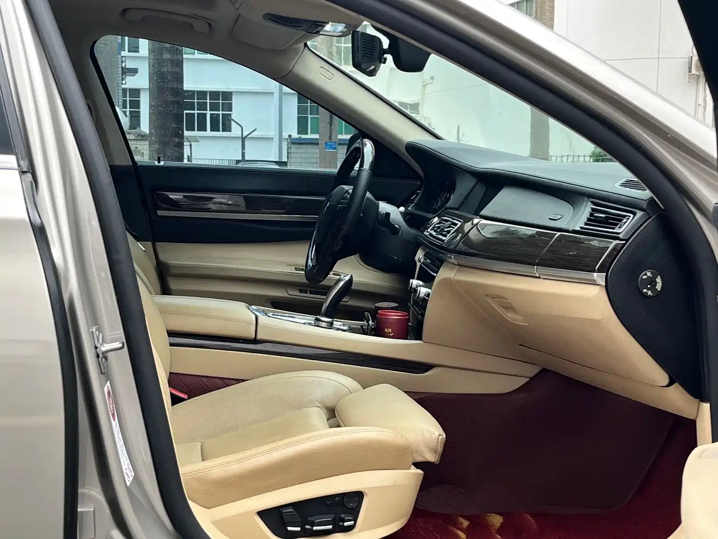 BMW 7 Series 2009 740Li Premium фото 11
