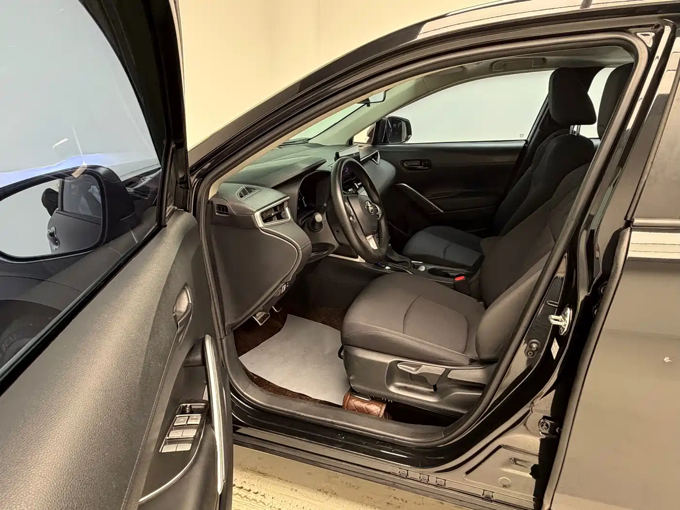 Toyota Corolla Cross 2023 2.0L Elite Edition фото 13