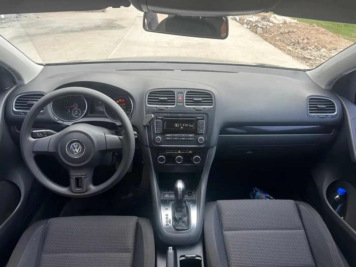 Volkswagen Golf 2011 Model 1.6 Automatic Comfort фото 6