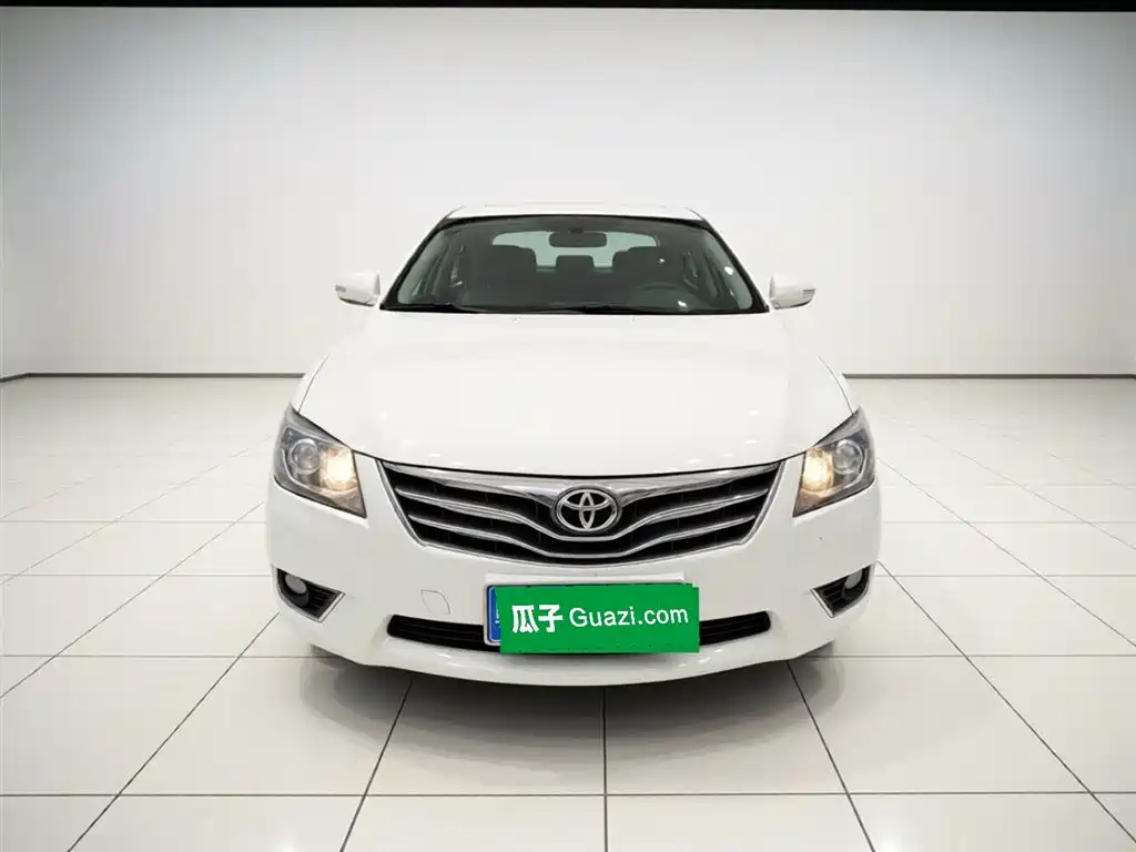 Toyota Camry 2013 200E Classic Elite Edition фото 3