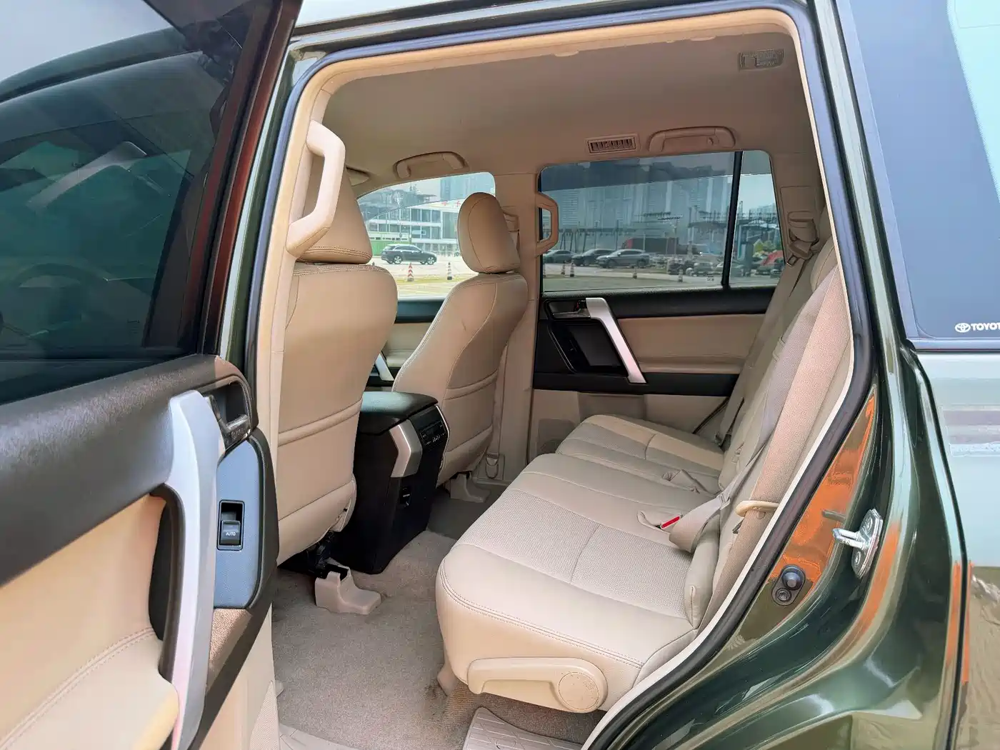 Toyota Prado 2010 4.0L Automatic TX фото 13