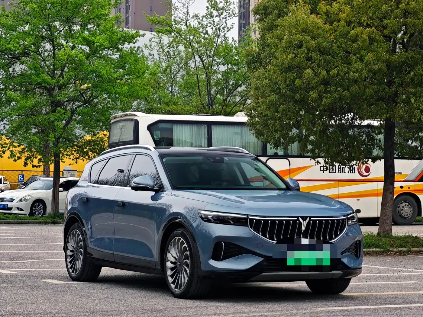 Voyah Auto VOYAH FREE 2021 AWD Standard Range Extender Exclusive Luxury Package фото 3
