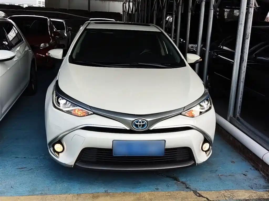 Toyota Levin 2017 Facelift Hybrid 1.8H V E-CVT Luxury Version China V фото 3