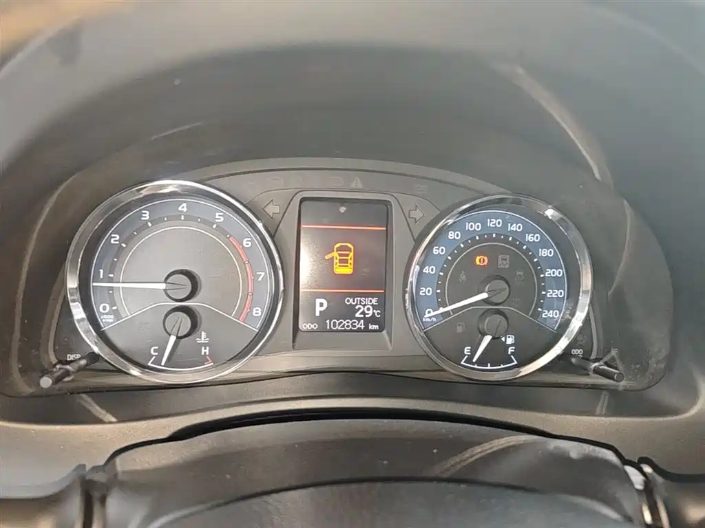Toyota Corolla 2017 Facelift 1.2T S-CVT GL-i фото 8