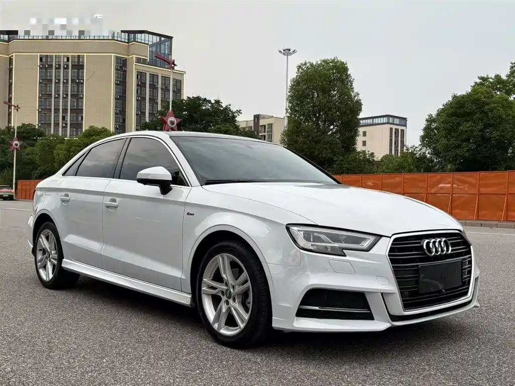 Audi A3 2019 Limousine 35 TFSI Fashion China V фото 4
