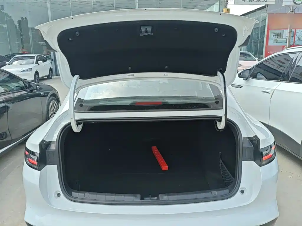 Leapmotor B01 2026 2025 Model 550 Smart Edition