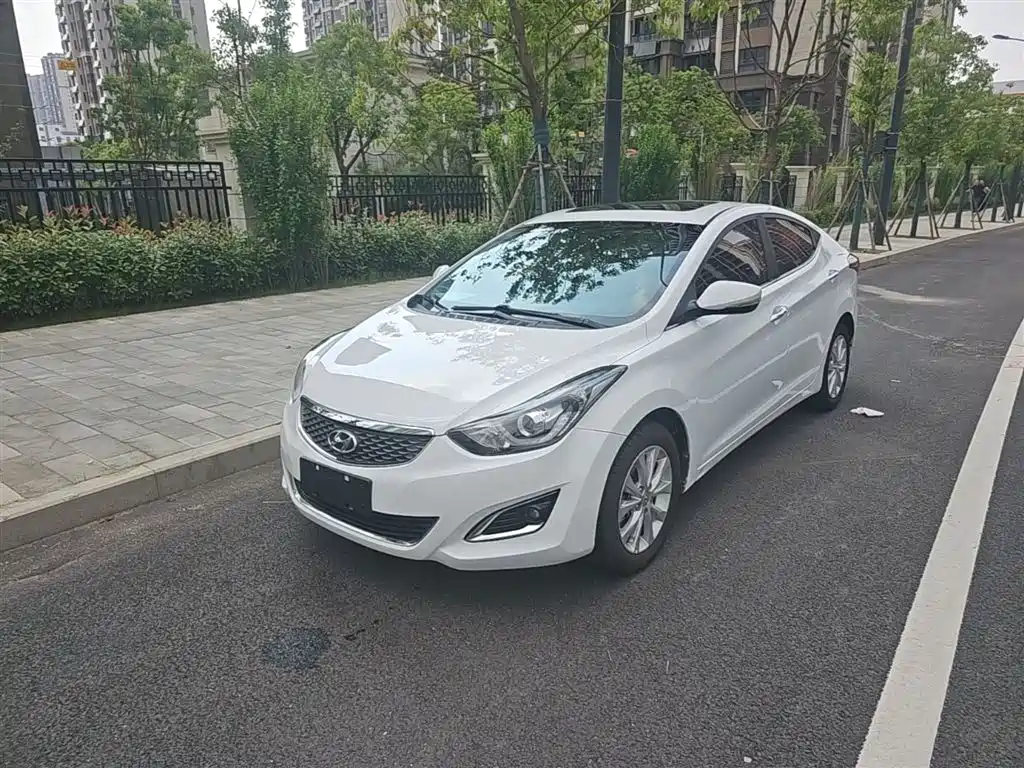 Hyundai Langdong 2016 1.6L Automatic Premium Edition фото 2