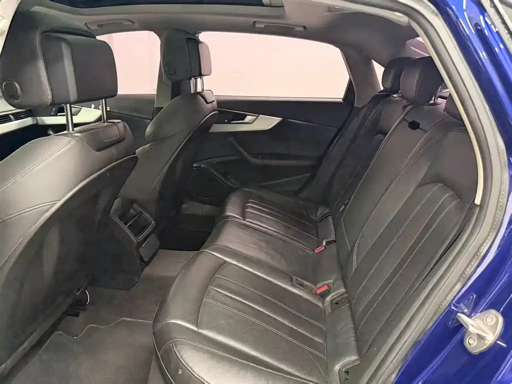 Audi A4L 2020 40 TFSI Fashion Dynamic Edition фото 6