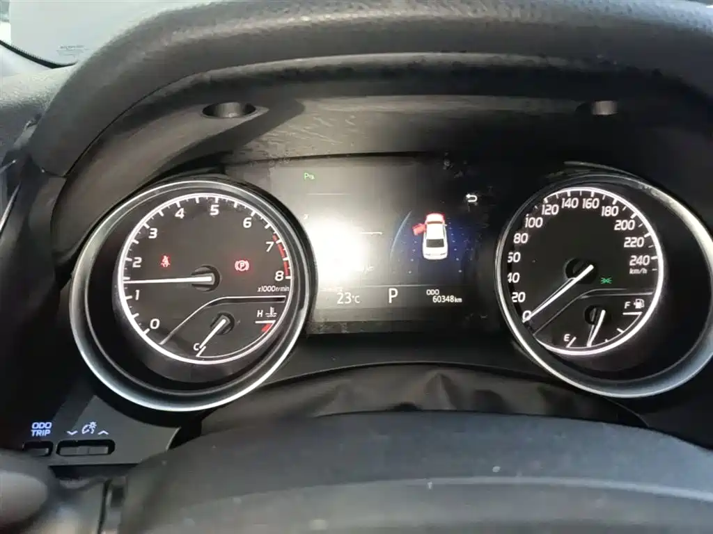 Toyota Camry 2018 2.5G Luxury Edition фото 12