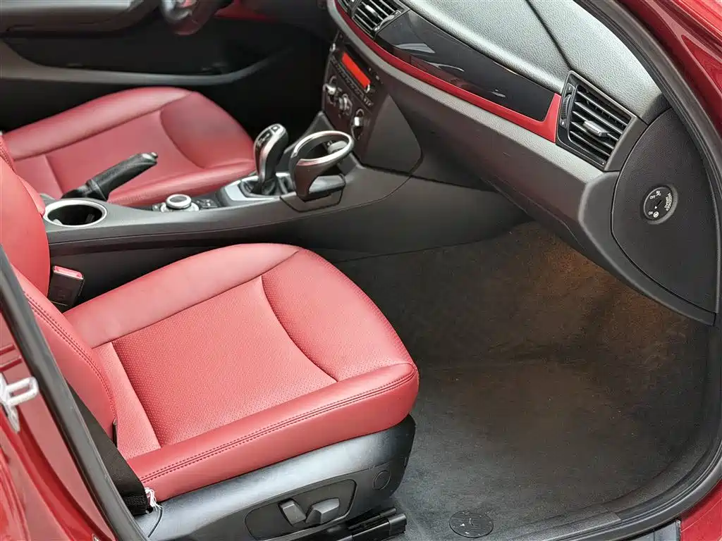 BMW X1 2015 Model sDrive18i Fashion Advanced Edition фото 9