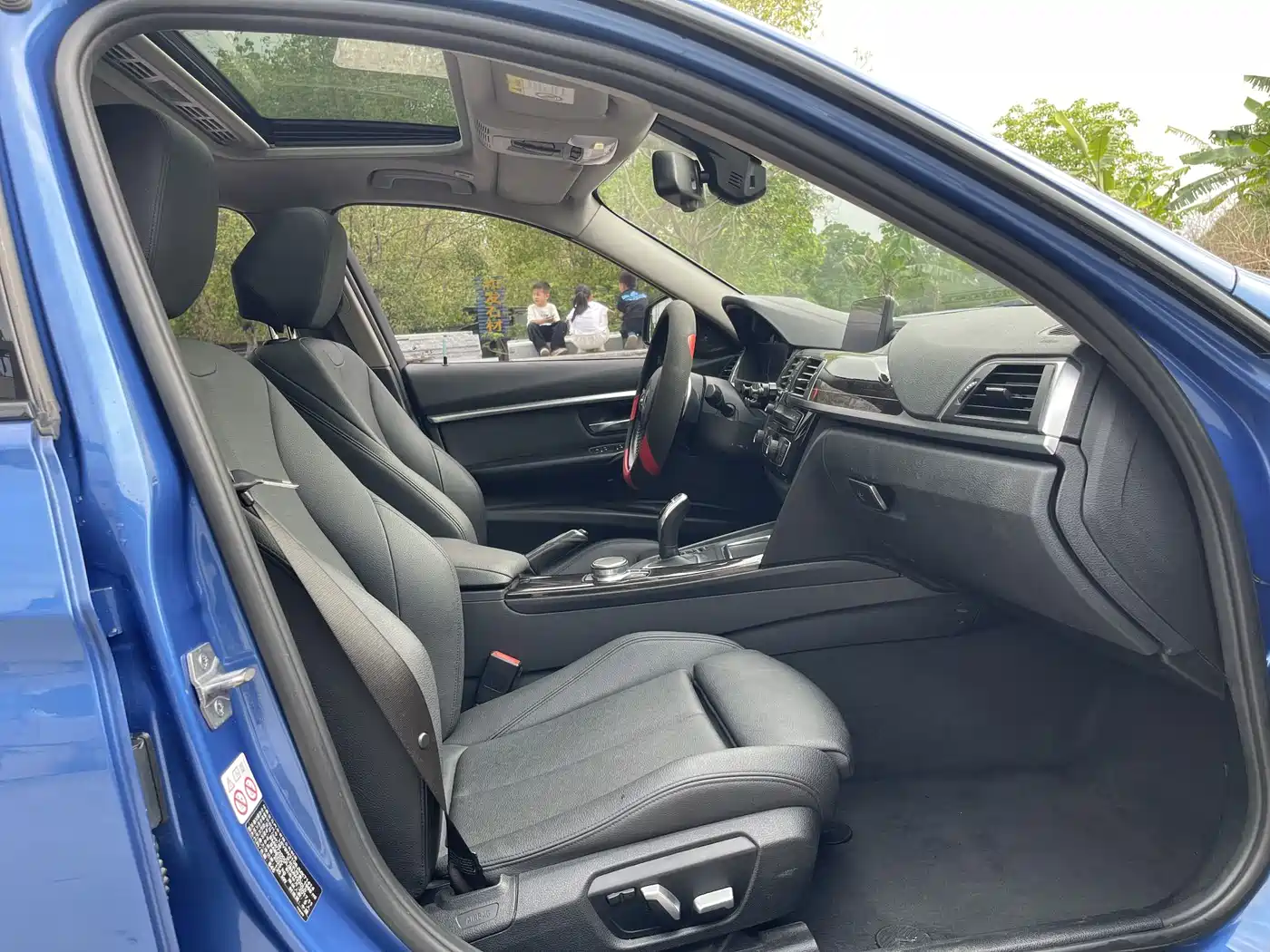 BMW 3 Series 2018 320Li M Sport Black Night Edition фото 6