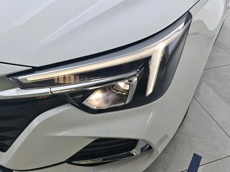 Roewe i6 MAX EV 2026 2023 EV 420 Sunroof Special Edition
