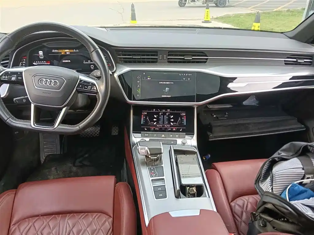 Audi A7L 2024 45 TFSI quattro Black Warrior Edition фото 4