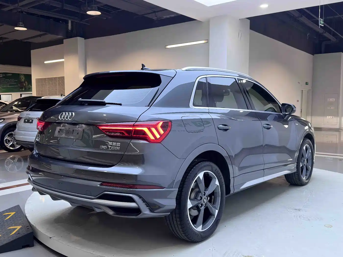 Audi Q3 2022 35 TFSI Fashion Dynamic фото 6