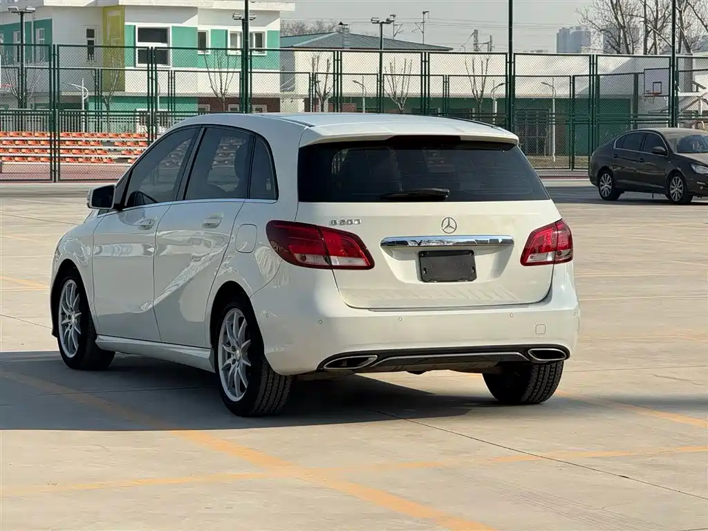 Mercedes-Benz B-Class 2015 B 200 Dynamic фото 6