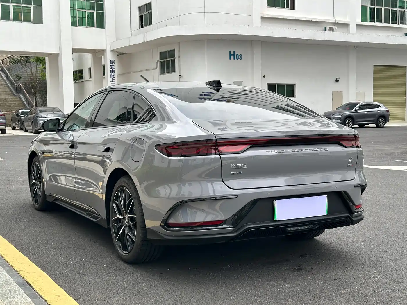 BYD Han 2025 DM-i Smart Driving Edition 125KM Honor фото 4