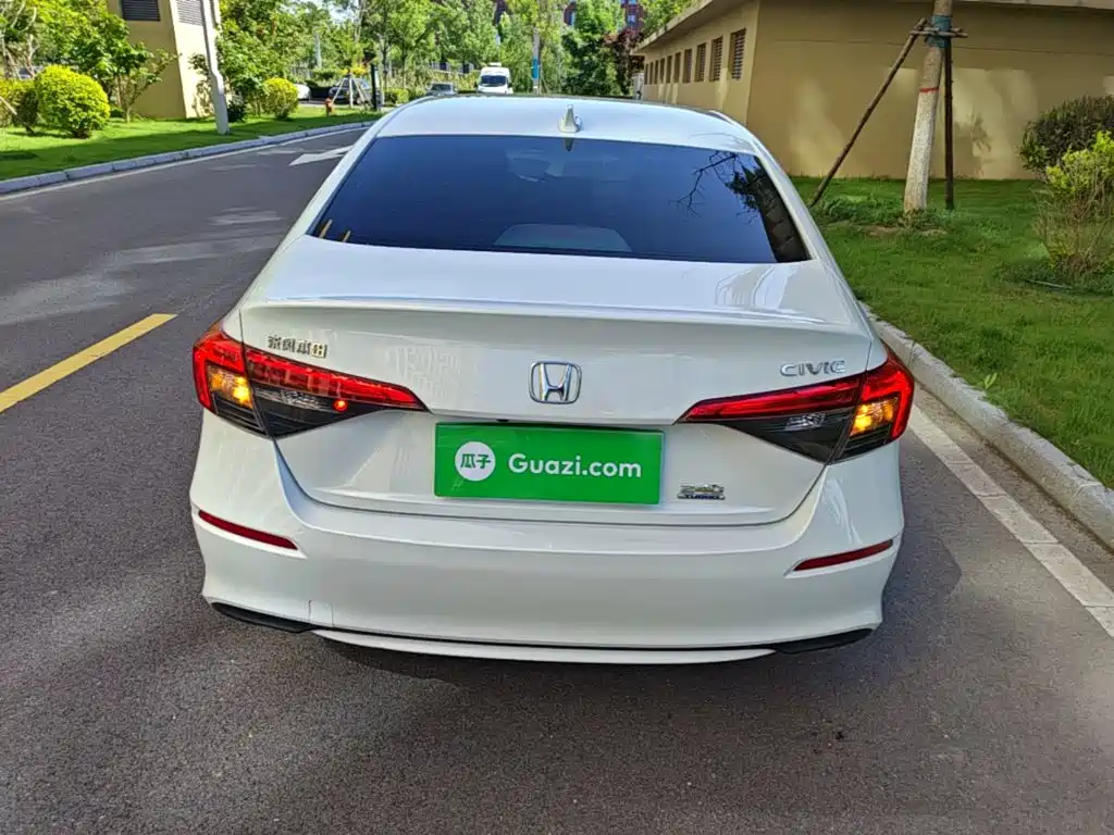 Honda Civic 2022 240TURBO CVT Sport Edition 4