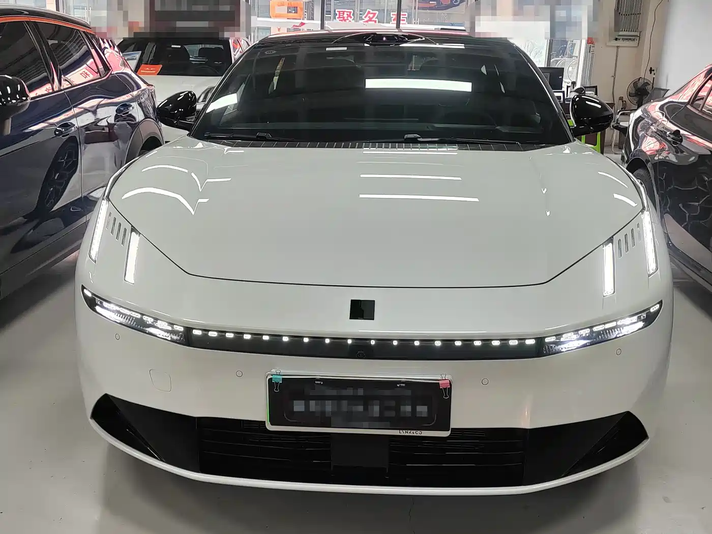 Lynk & Co 10 EM-P 2025 Model 120km Base Version фото 2