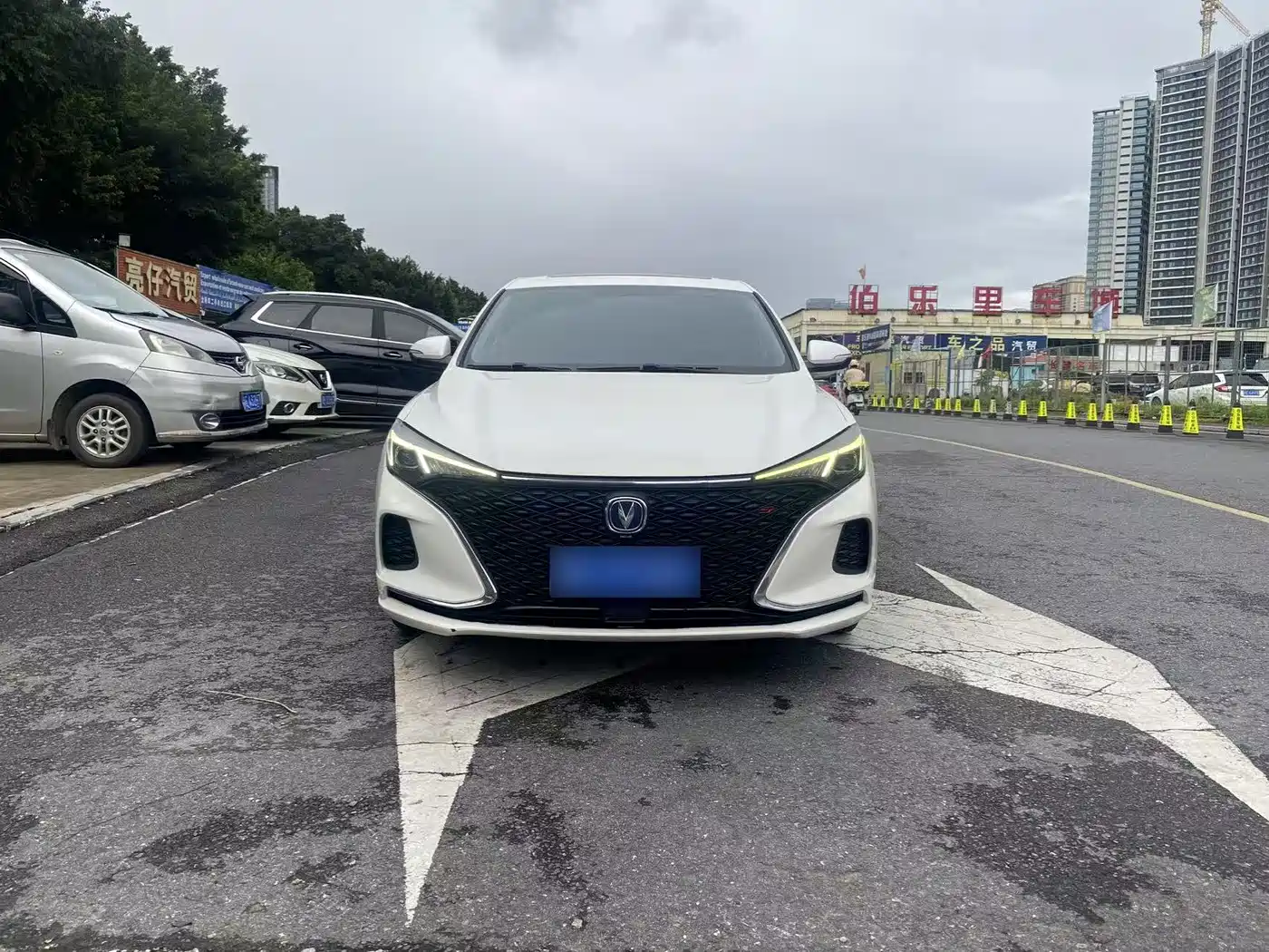 Photo 2 - Changan Eado