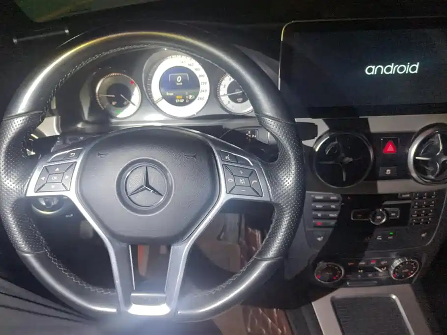 Mercedes-Benz GLK-Class 2015 GLK 260 4MATIC Fashion Ultimate Edition фото 12