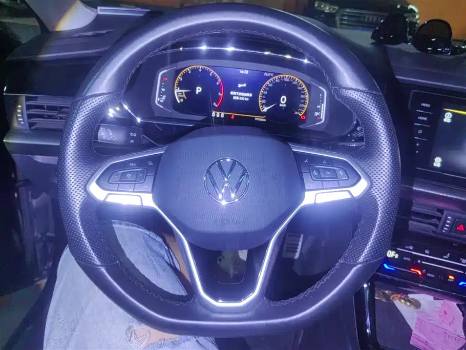 Volkswagen Passat 2022 330TSI Elite Edition фото 15