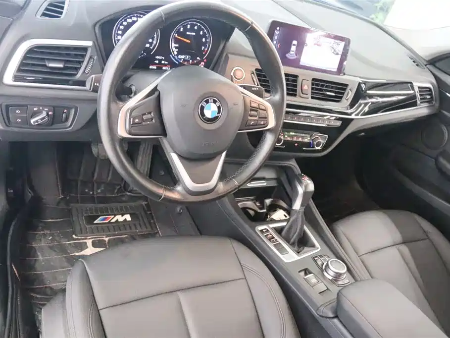 BMW 1 Series 2019 118i Fashion Edition фото 10