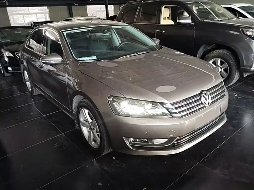 Volkswagen Passat 2015 1.8TSI DSG Prestige Edition фото 4