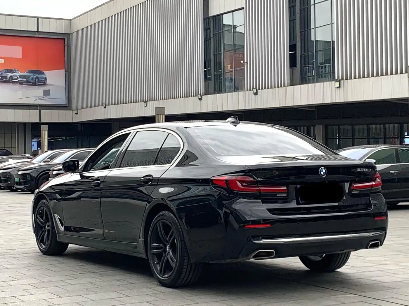BMW 5 Series 2021 530Li Leading Luxury Package фото 9