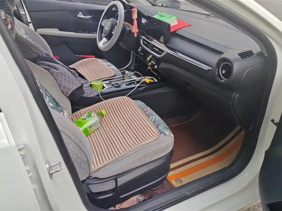 Kia K3 2023 Model 1.5L CVT Luxury Edition фото 8