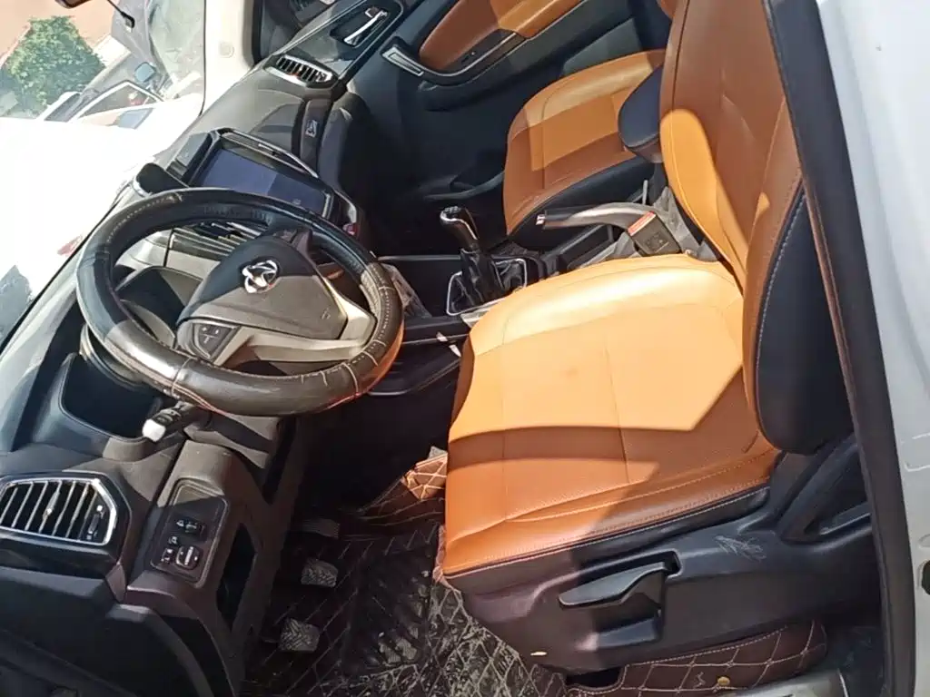 Changan Oshan Changan Oushang CX70 2016 2016 Model 1.6L Manual Elite Type