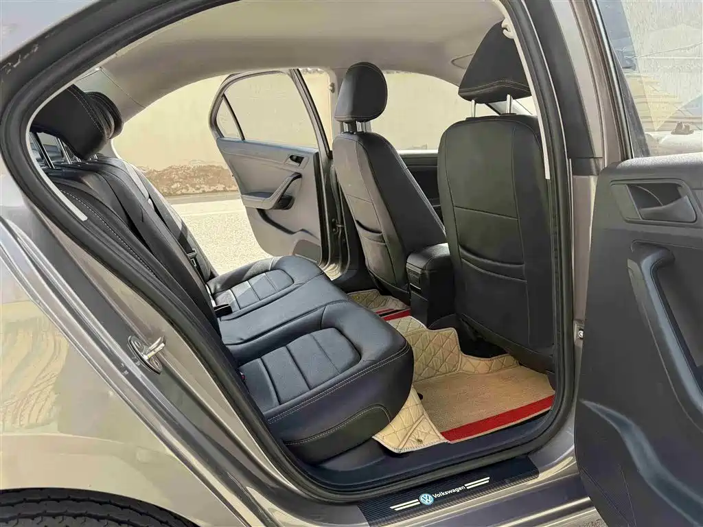 Volkswagen Jetta 2015 Value Edition 1.6L Automatic Fashion фото 8