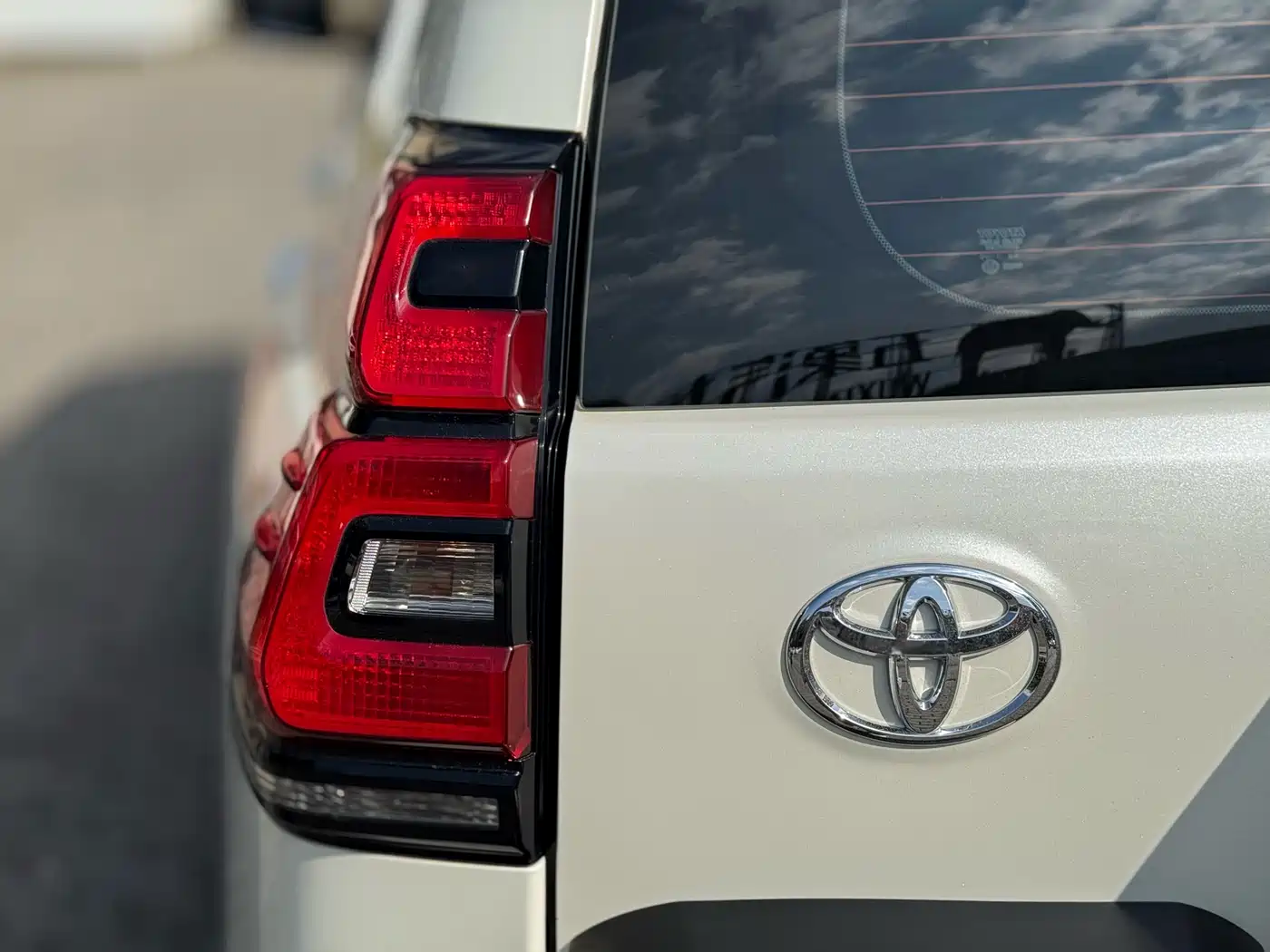 Toyota Prado 2019 3.5L Automatic TX-L Zunxiang Edition with Rear-mounted Spare Tire фото 23