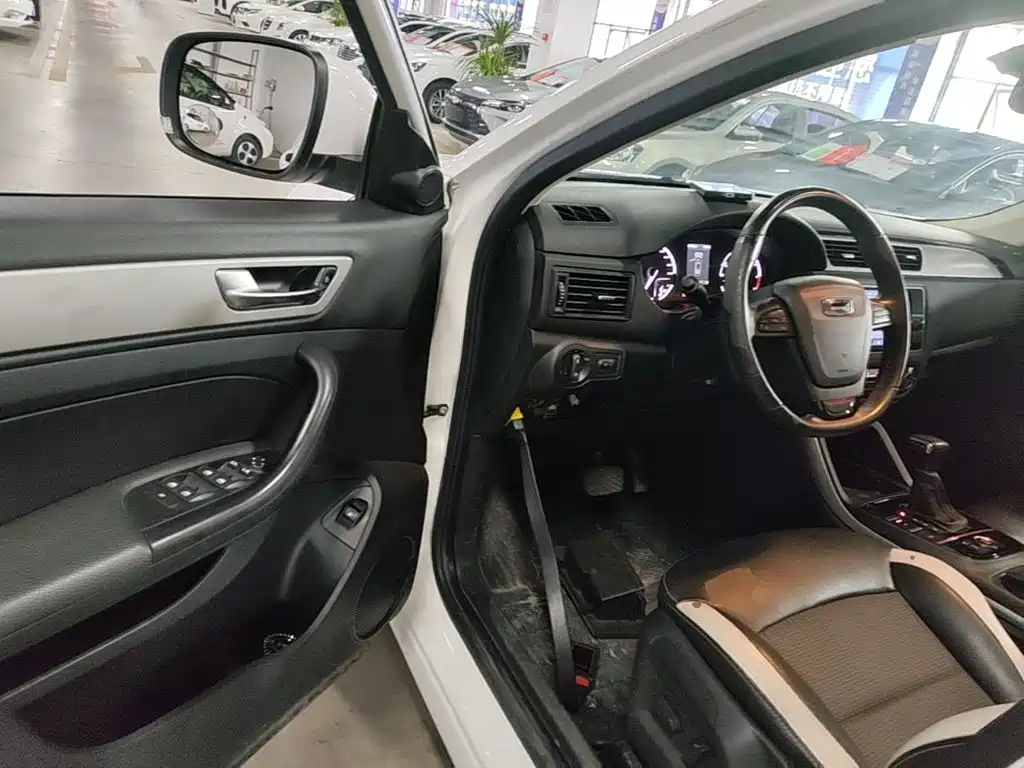 Qoros 5 2017 2017 1.6T Auto Premium