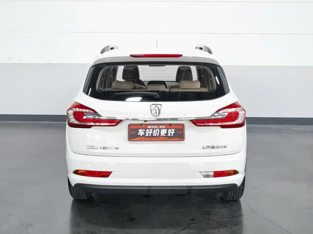 Baojun 310W 2018 2017 1.5L Manual Fashion Edition (China V)